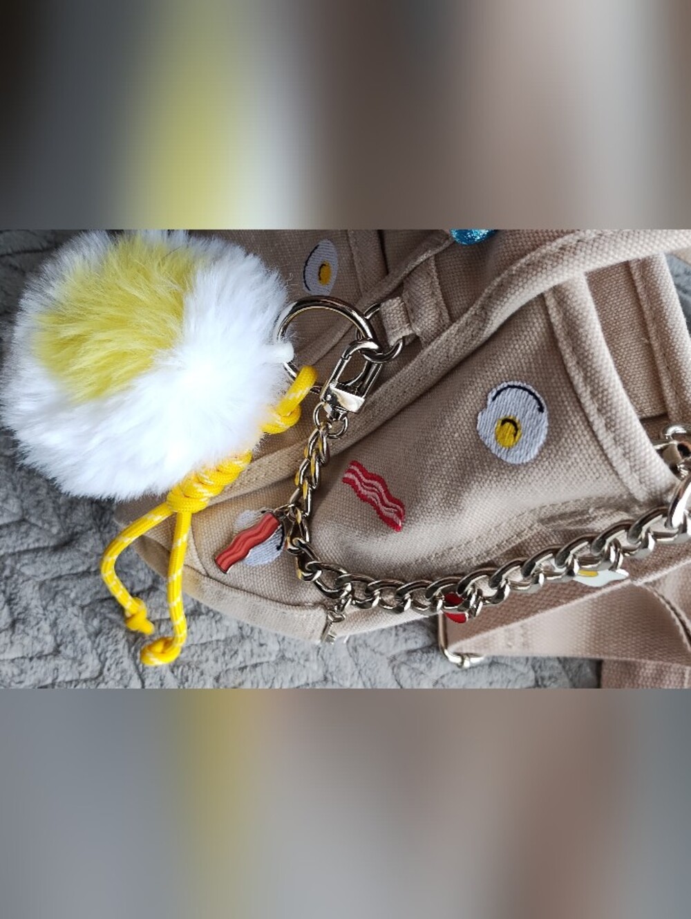 Madden Girl Bacon & Eggs Bag- TikTok Viral Bag - Picture 7 of 7